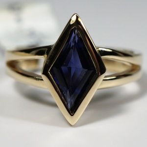 10KY Gold Handmade Kite Shaped Genuine Iolite Ring